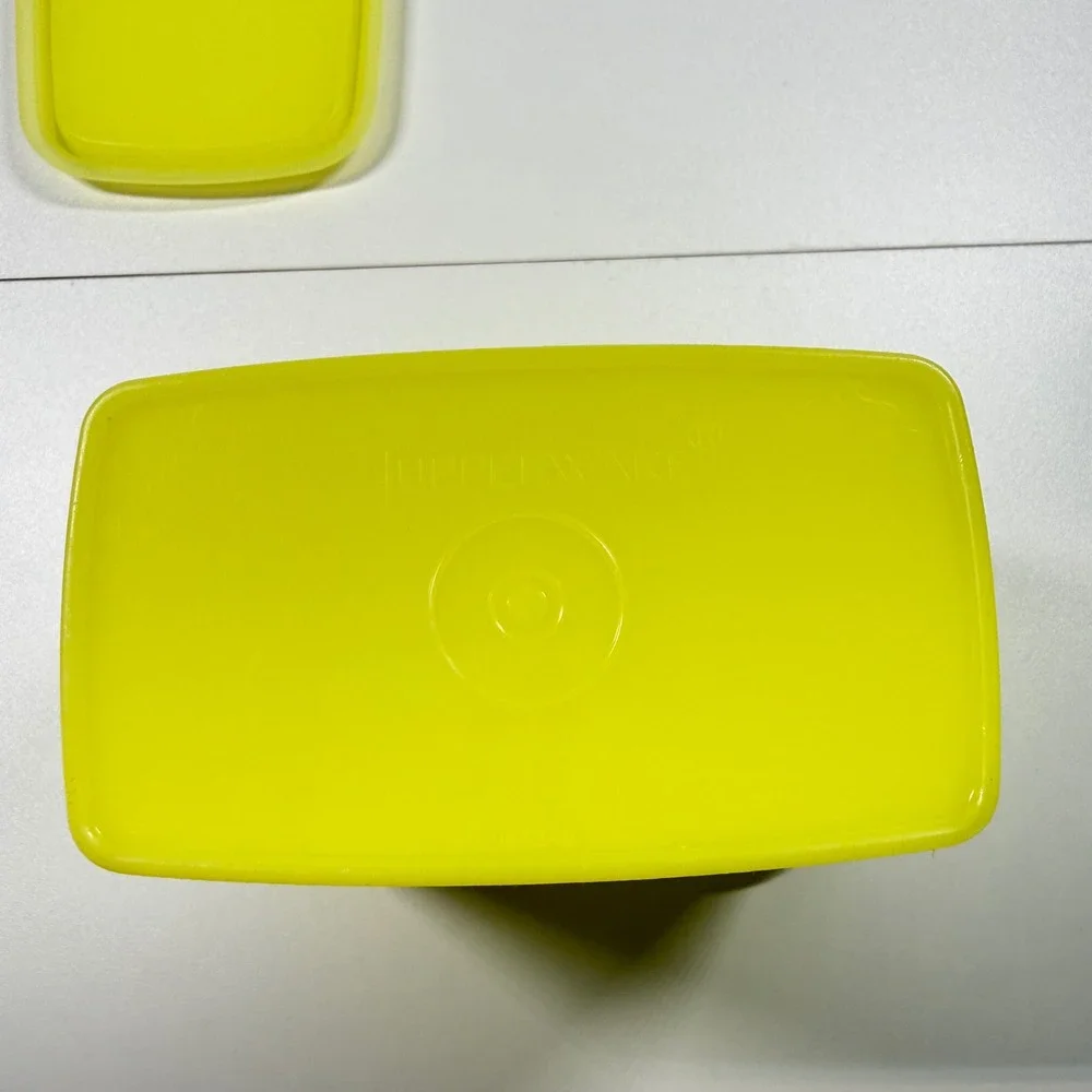 Tupperware Vintage Yellow Square Food Storage Container Lid 1244-5 Retro 5.5